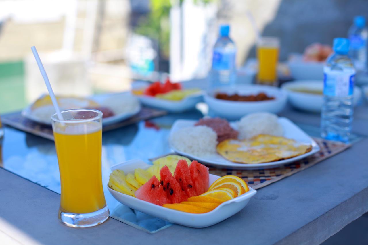Niwahana Transit City Hotel Katunayaka Kültér fotó